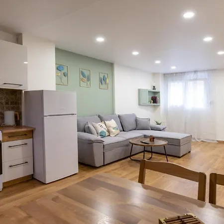 Entire Apt, Maisonette, 1 Bedroom-3